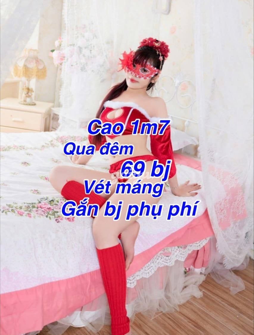 KIM HOÀNG EM GÁI VĂN PHÒNG,DÁNG CAO,CHIỀU KHÁCH